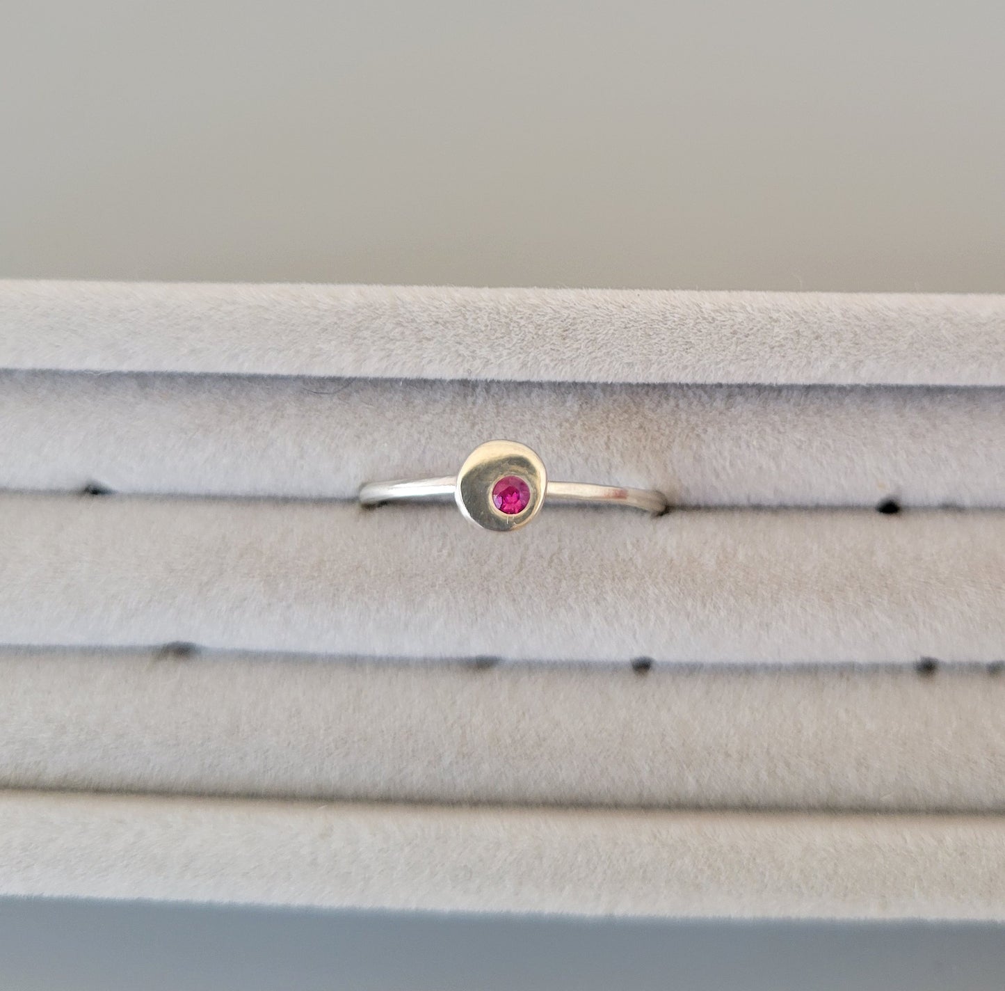 Dot Ring - Ruby