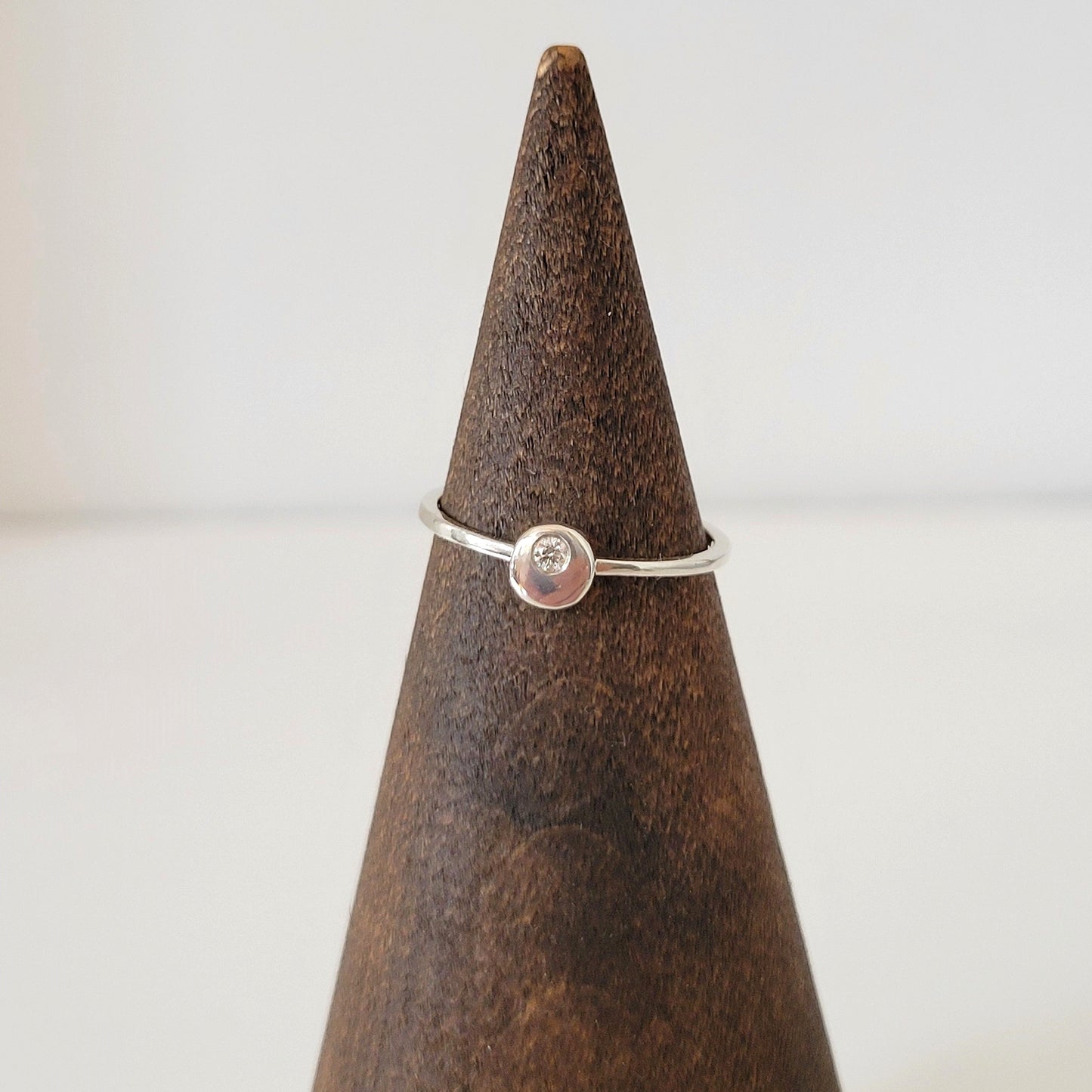Dot Ring - Gold Diamond